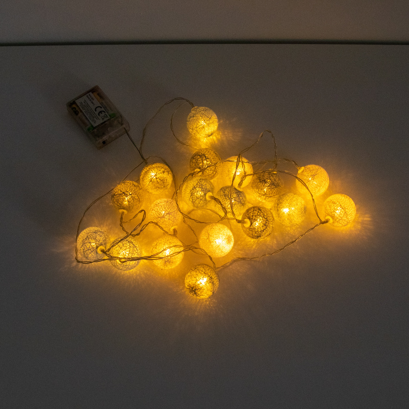 LED světelný řetěz - baňky (teplá bílá)