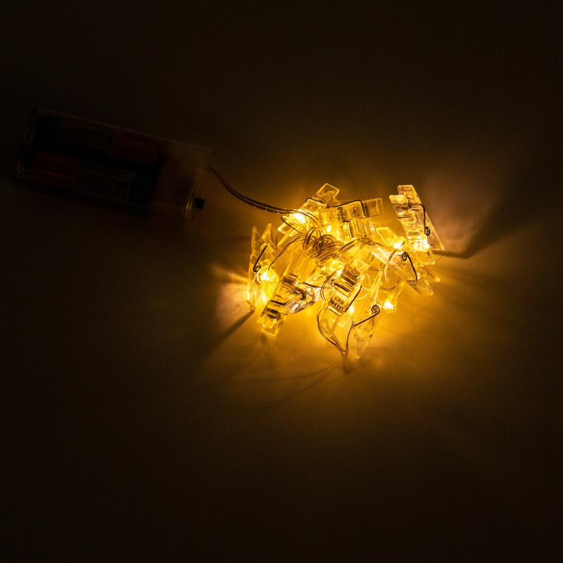 LED světelný řetěz - kolíčky (teplá bílá)